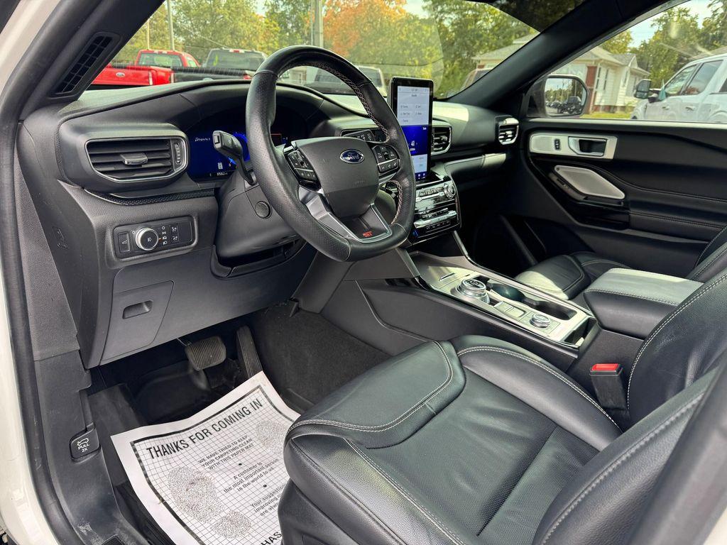 used 2022 Ford Explorer car