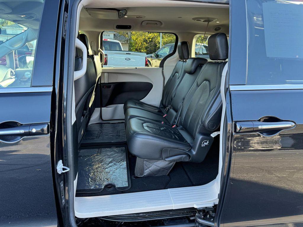 used 2017 Chrysler Pacifica car, priced at $11,998