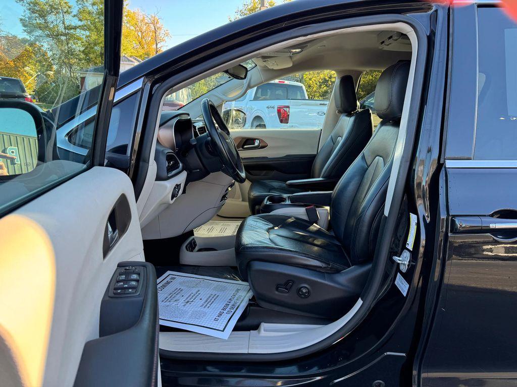used 2017 Chrysler Pacifica car, priced at $11,998