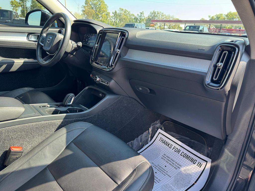 used 2020 Volvo XC40 car, priced at $22,900