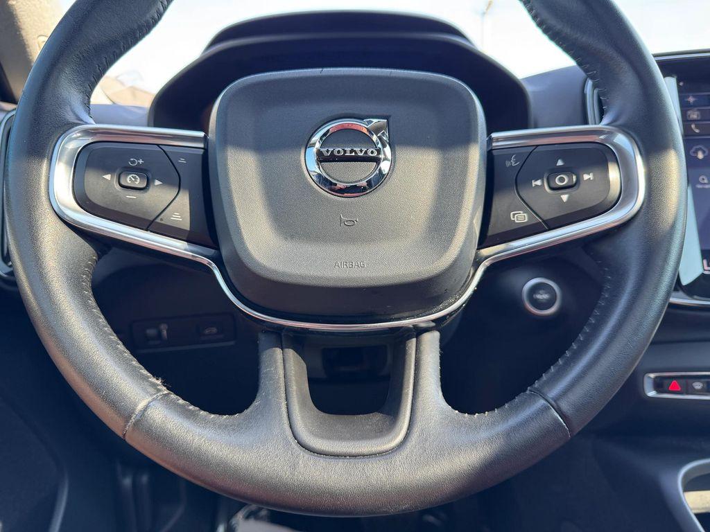 used 2020 Volvo XC40 car, priced at $22,900