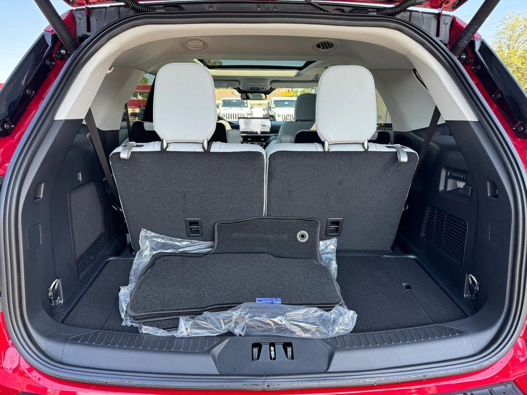 new 2025 Ford Explorer car, priced at $62,040