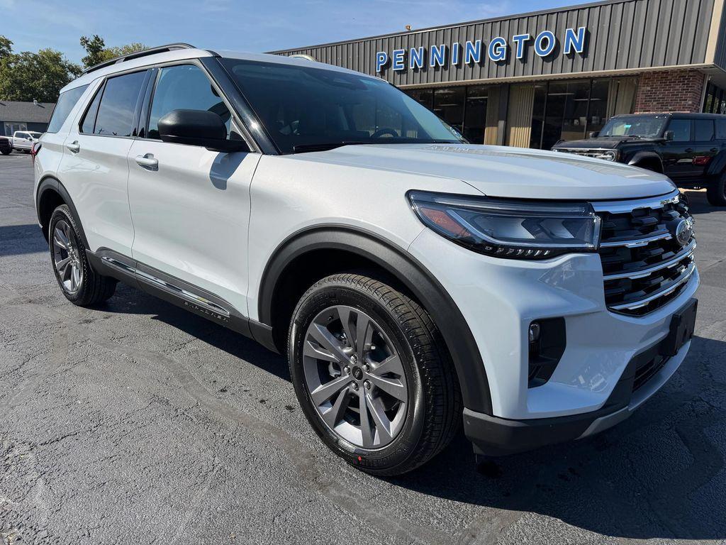 new 2025 Ford Explorer car, priced at $49,060