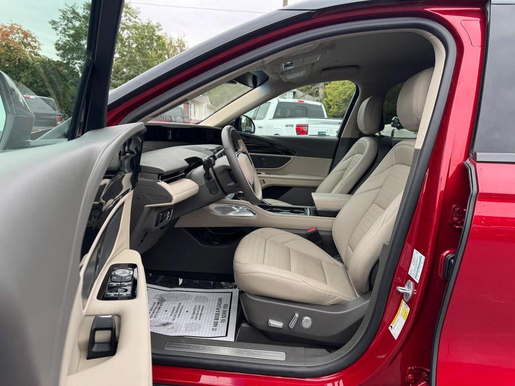 used 2024 Lincoln Nautilus car, priced at $50,704