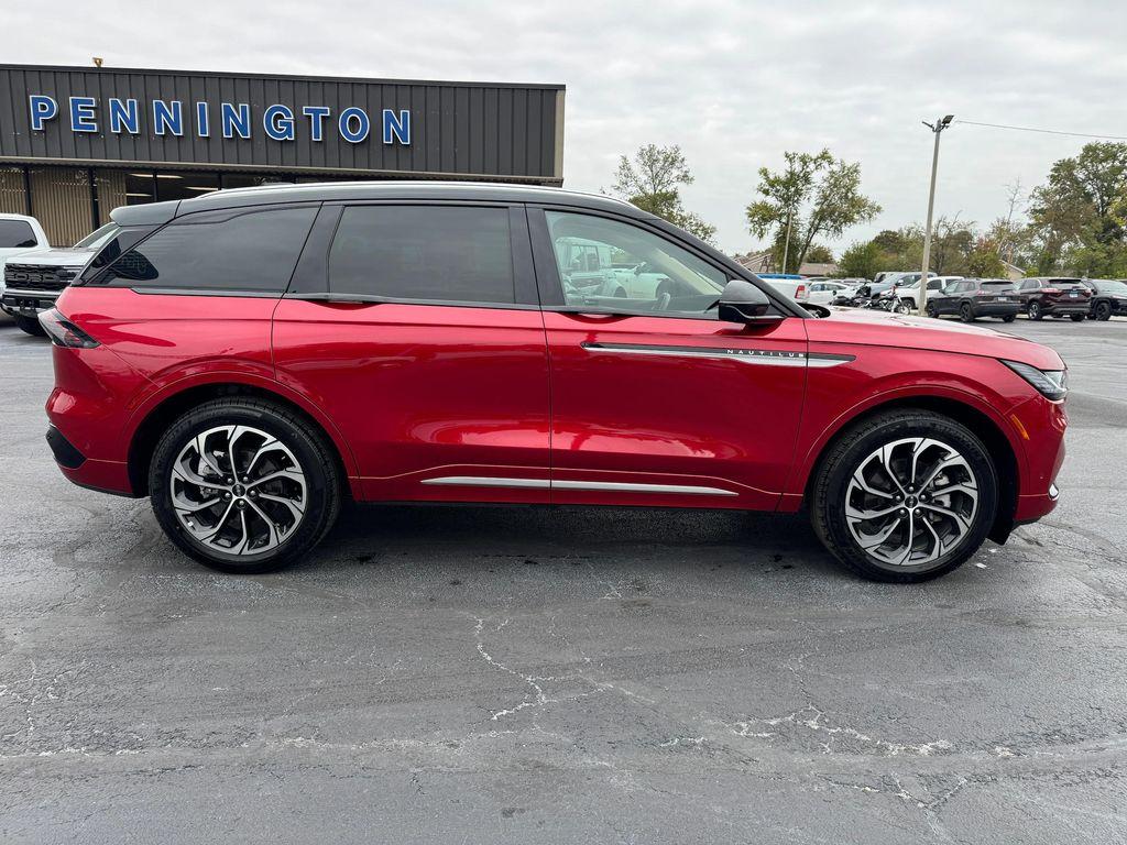 used 2024 Lincoln Nautilus car, priced at $50,704