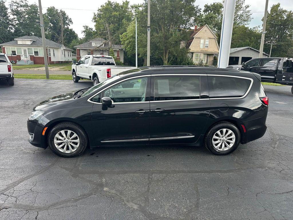 used 2017 Chrysler Pacifica car, priced at $12,889