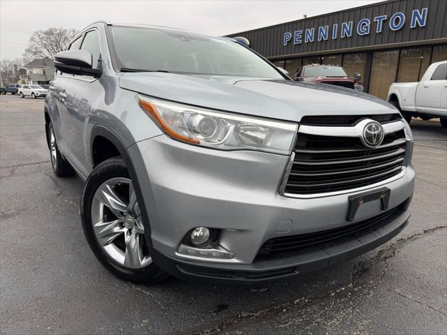 used 2015 Toyota Highlander car, priced at $15,975