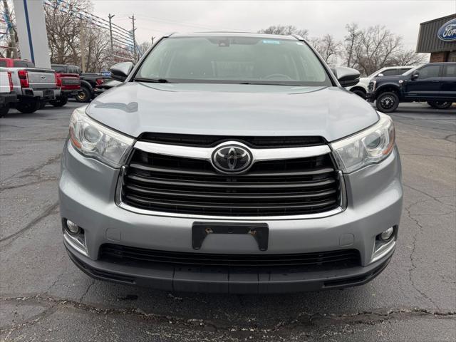 used 2015 Toyota Highlander car, priced at $18,998