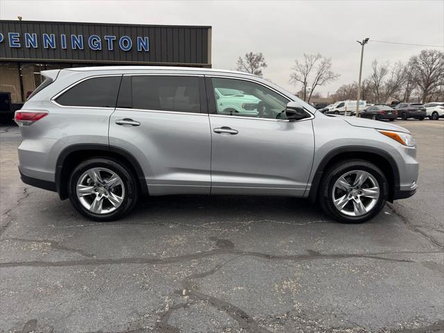 used 2015 Toyota Highlander car, priced at $18,998