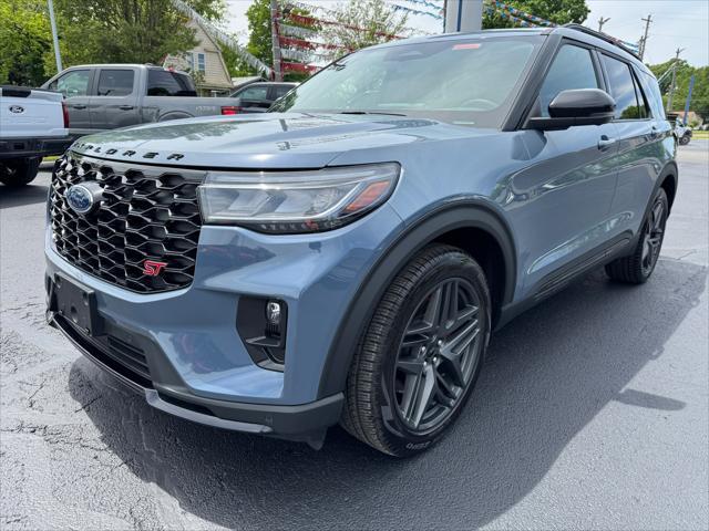 used 2025 Ford Explorer car