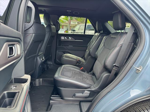 used 2025 Ford Explorer car