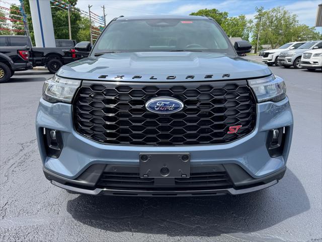 used 2025 Ford Explorer car