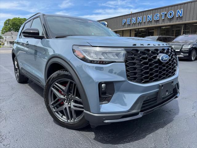 used 2025 Ford Explorer car