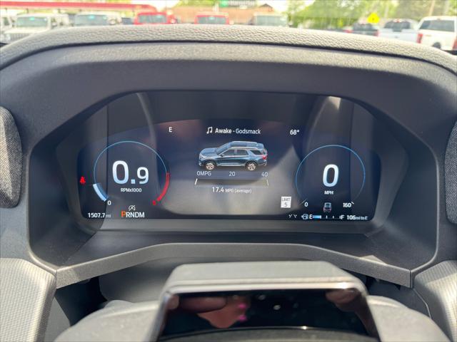 used 2025 Ford Explorer car