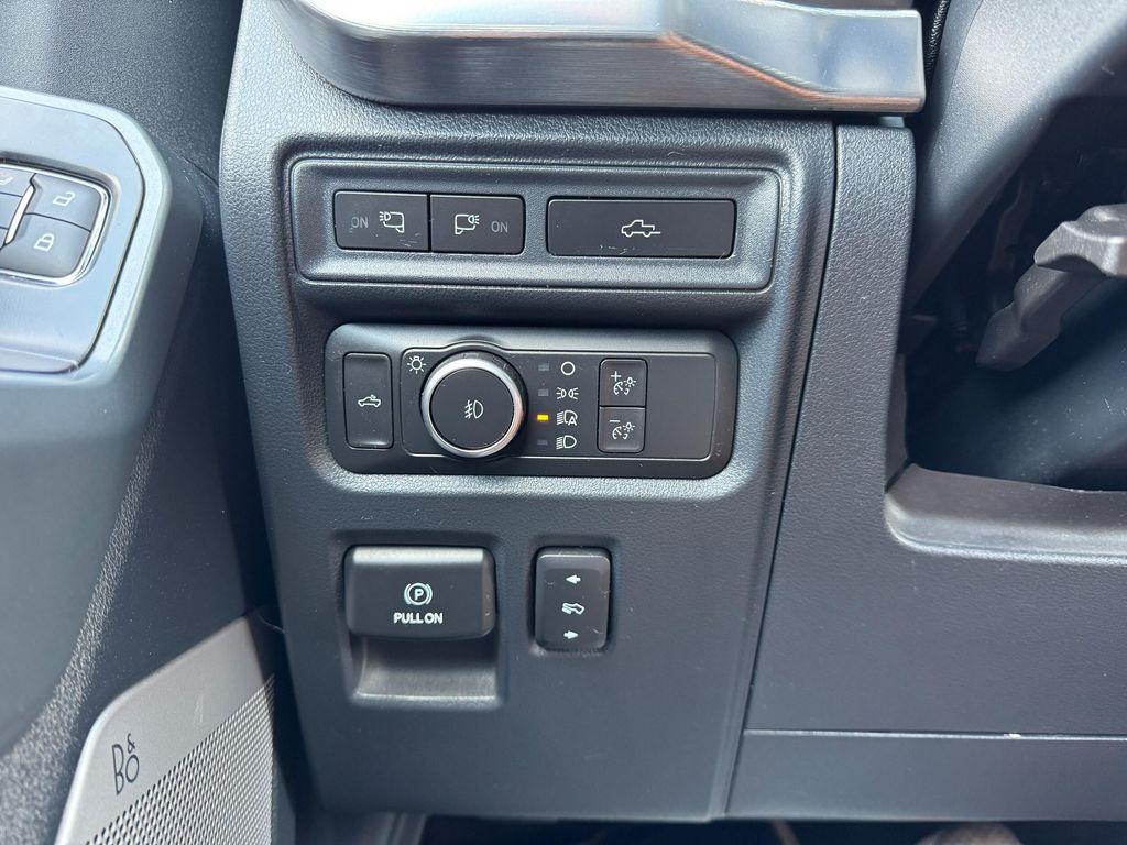 used 2021 Ford F-150 car, priced at $39,999