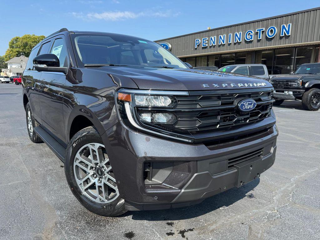 new 2025 Ford Expedition car, priced at $73,625