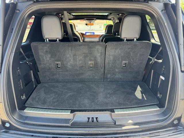 used 2019 Lincoln Navigator car, priced at $40,295