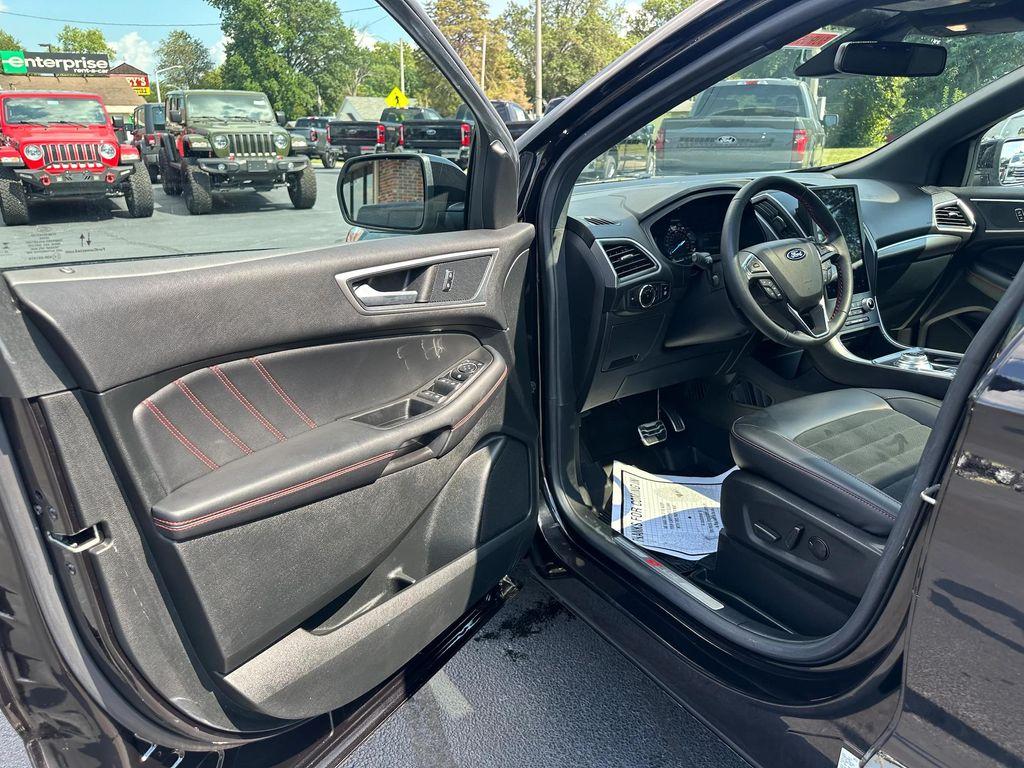 used 2024 Ford Edge car, priced at $35,295