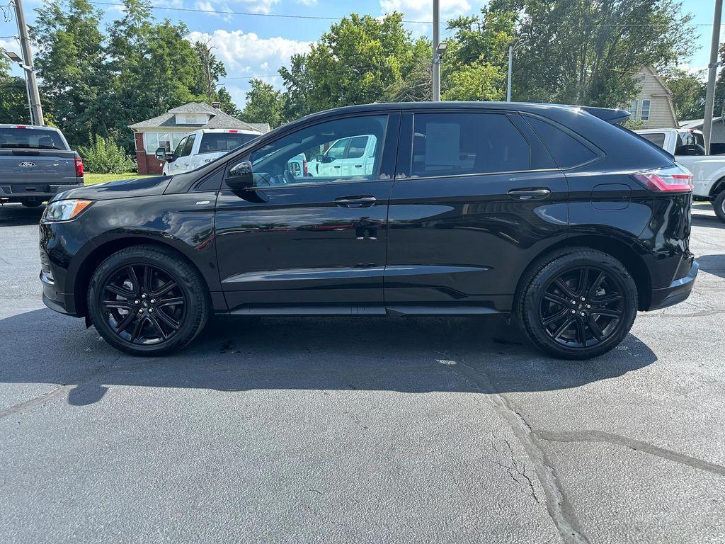 used 2024 Ford Edge car, priced at $35,295