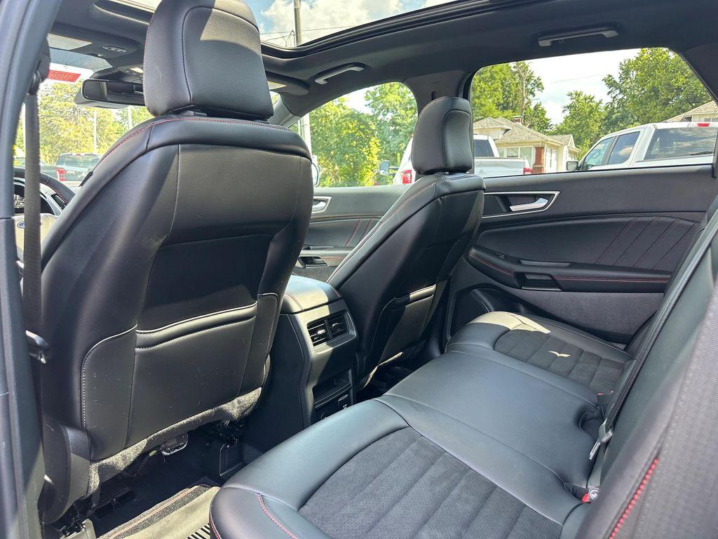 used 2024 Ford Edge car, priced at $35,295