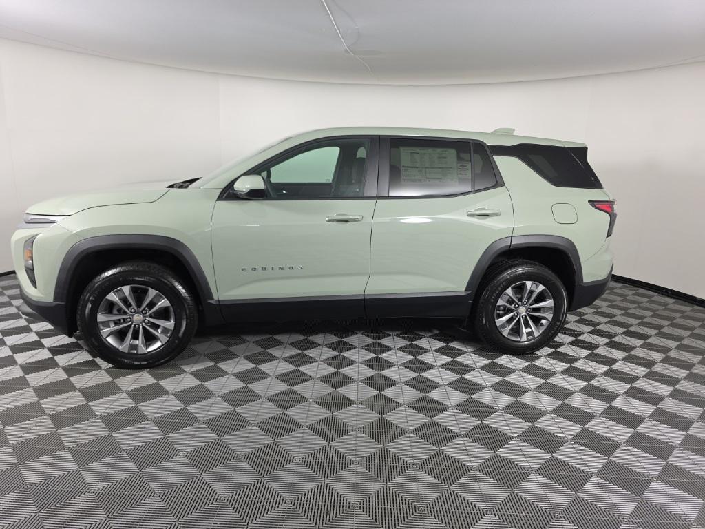 new 2026 Chevrolet Equinox car, priced at $30,495