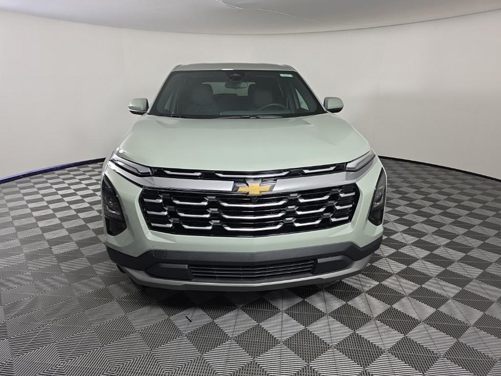 new 2026 Chevrolet Equinox car, priced at $30,495