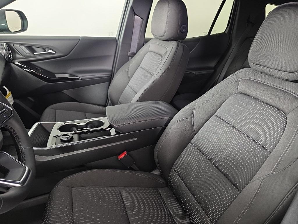 new 2026 Chevrolet Equinox car, priced at $30,495
