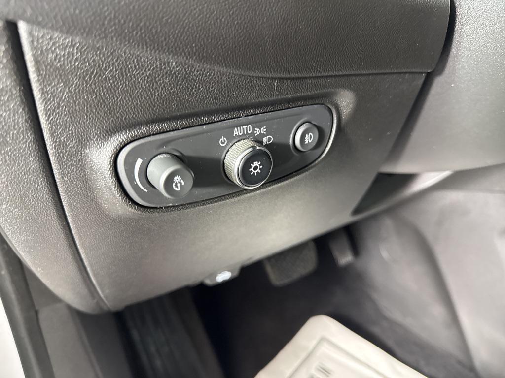 used 2020 Chevrolet Equinox car, priced at $14,694