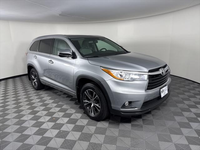 used 2016 Toyota Highlander car, priced at $21,522