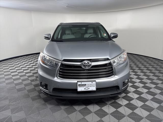 used 2016 Toyota Highlander car, priced at $21,522