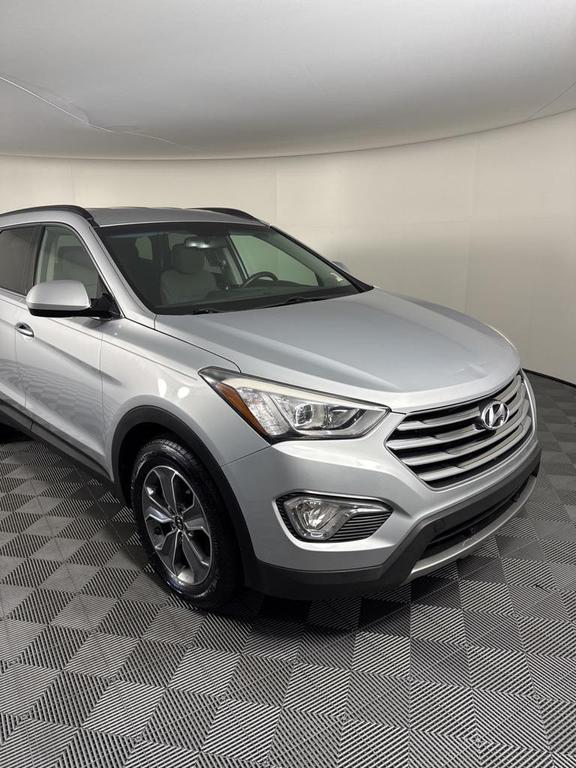 used 2016 Hyundai Santa Fe car, priced at $13,557