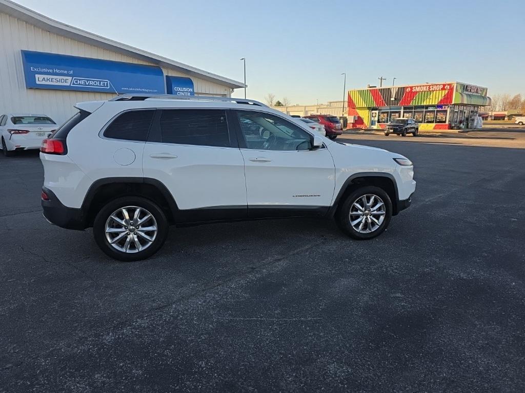 used 2015 Jeep Cherokee car, priced at $10,573