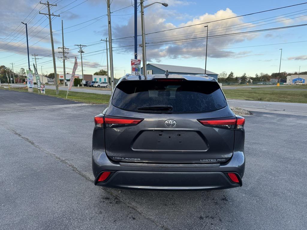 used 2020 Toyota Highlander car, priced at $34,999