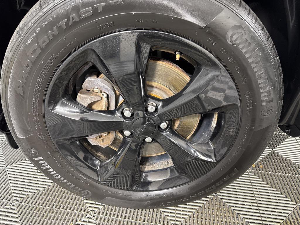 used 2020 Jeep Cherokee car, priced at $14,989