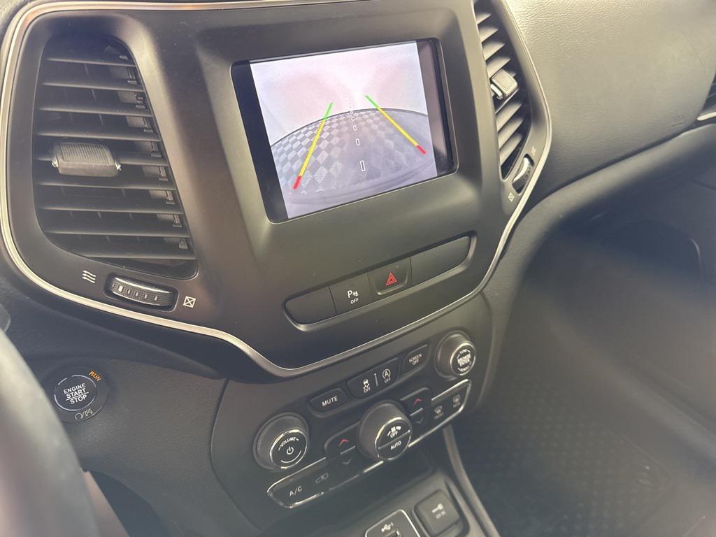 used 2020 Jeep Cherokee car, priced at $14,989