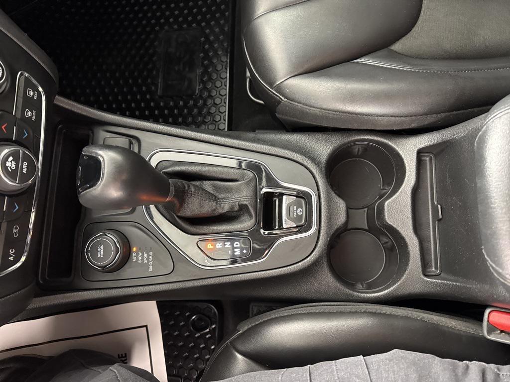 used 2020 Jeep Cherokee car, priced at $14,989