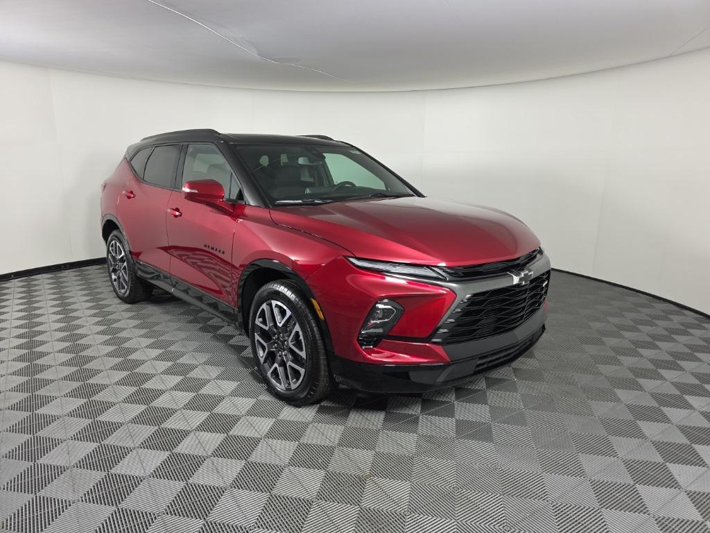 new 2025 Chevrolet Blazer car, priced at $50,985