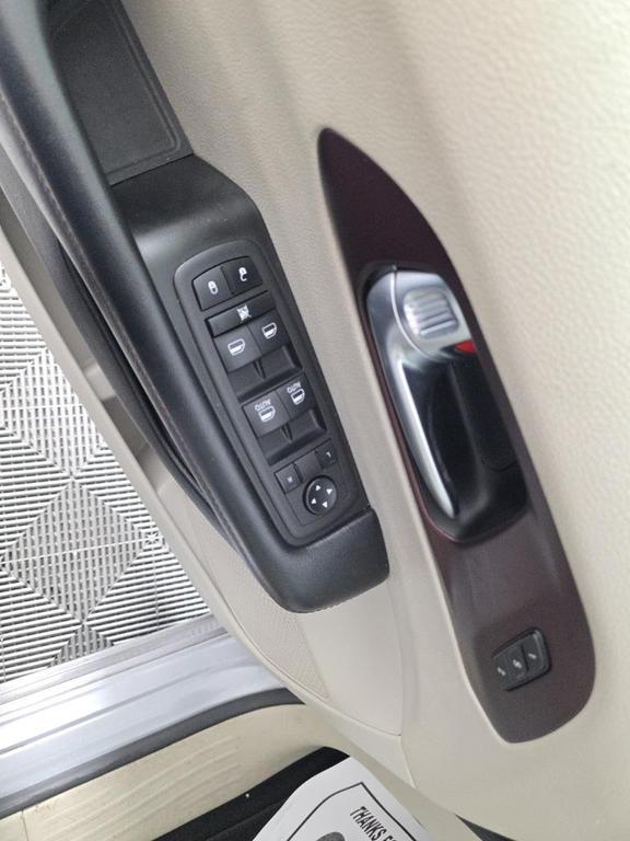 used 2020 Chrysler Pacifica car, priced at $23,225