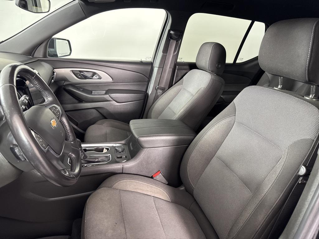 used 2022 Chevrolet Traverse car, priced at $23,752