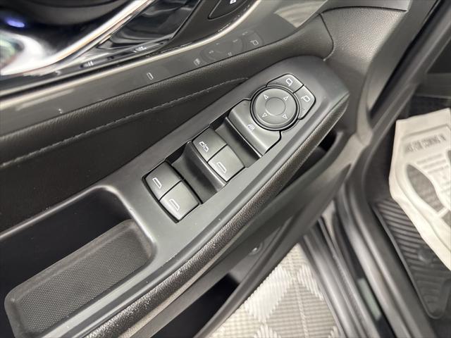used 2022 Chevrolet Traverse car, priced at $24,197
