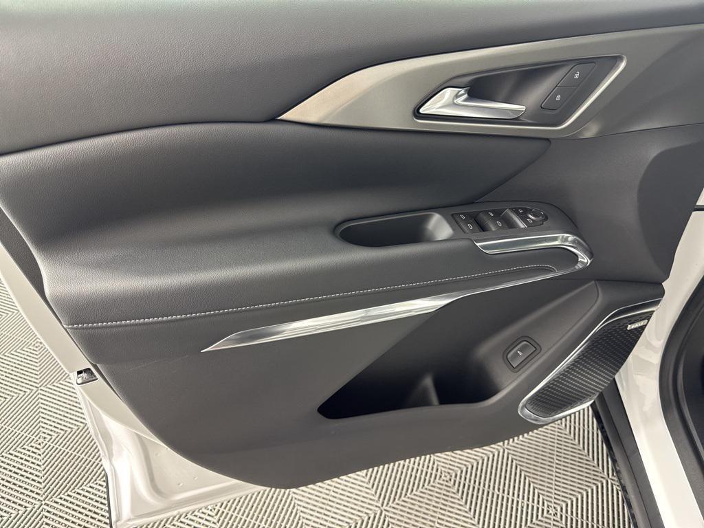 new 2025 Chevrolet Traverse car, priced at $50,211