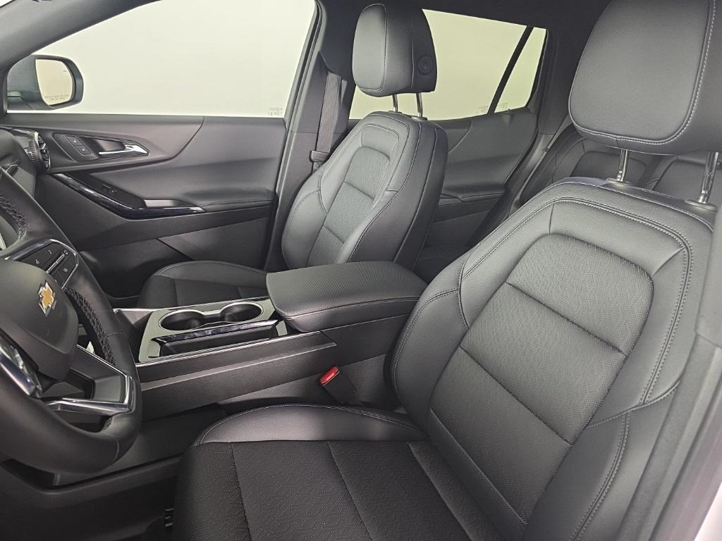 new 2025 Chevrolet Equinox car, priced at $31,991