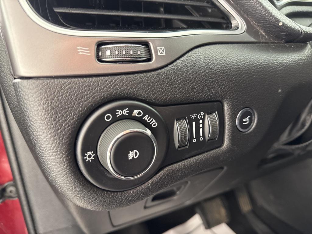 used 2019 Jeep Cherokee car, priced at $16,536