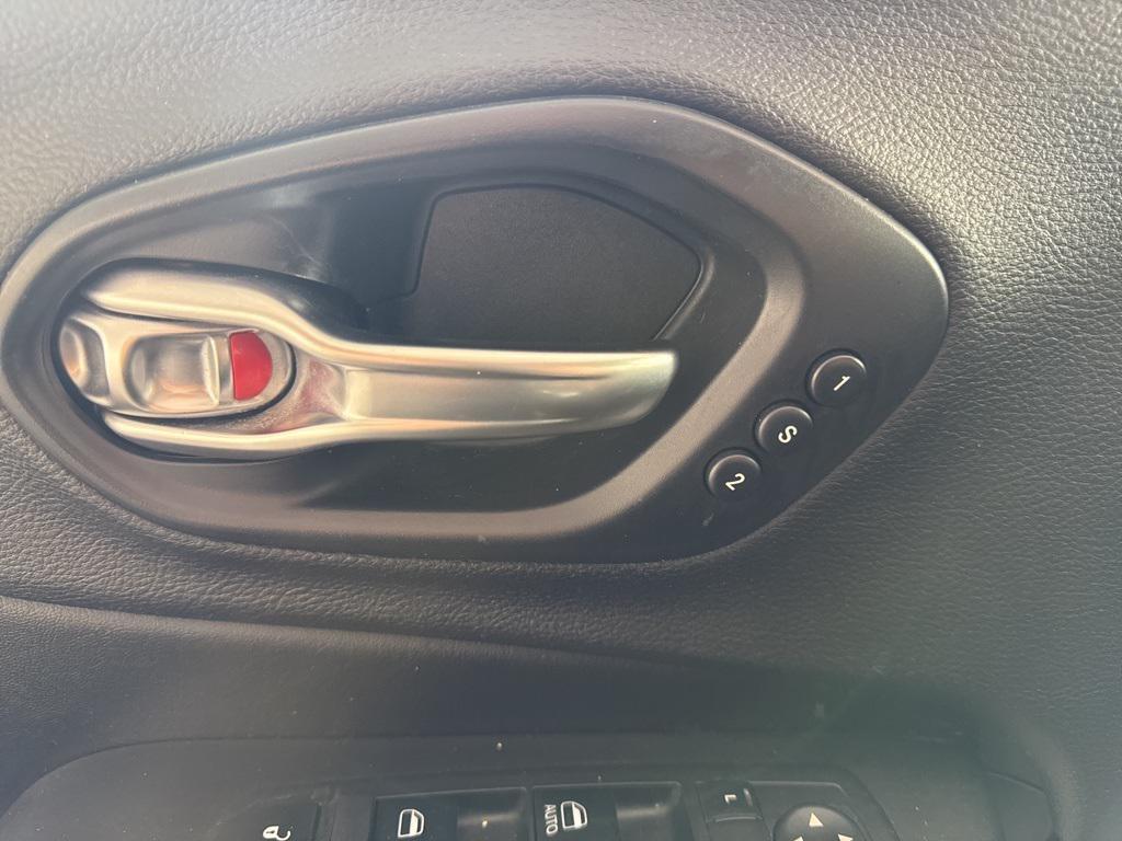 used 2019 Jeep Cherokee car, priced at $16,536