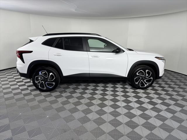 new 2025 Chevrolet Trax car