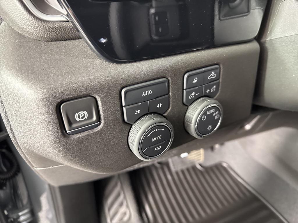 new 2025 Chevrolet Silverado 1500 car, priced at $60,430