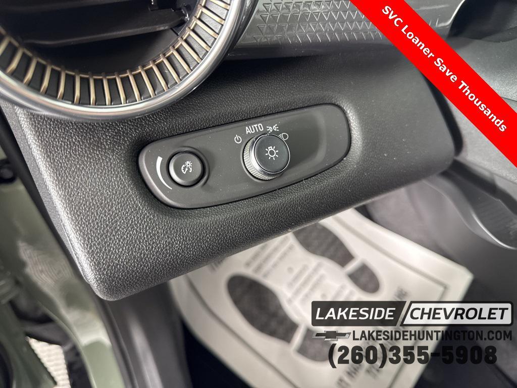 new 2025 Chevrolet Trax car, priced at $24,498