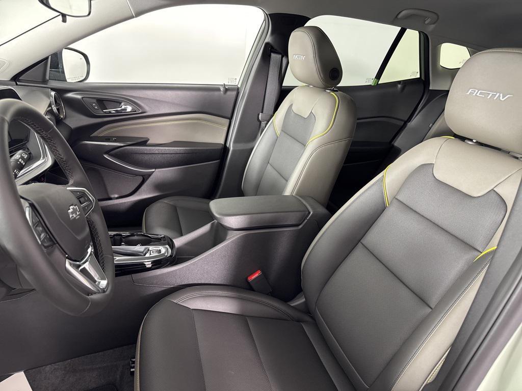 new 2025 Chevrolet Trax car, priced at $26,115