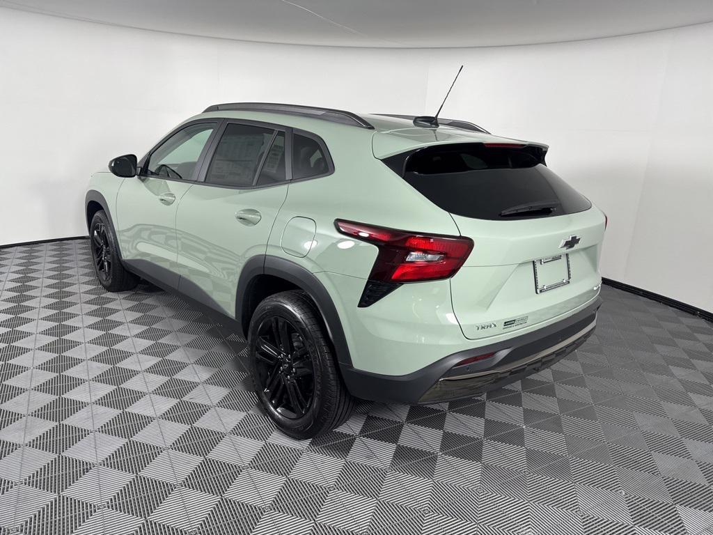 new 2025 Chevrolet Trax car, priced at $26,115