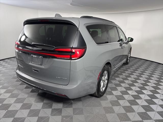 used 2022 Chrysler Pacifica car, priced at $27,651